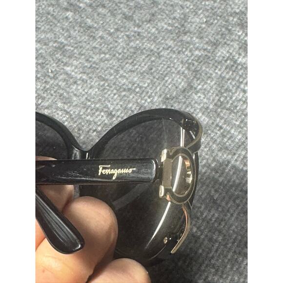Salvatore Ferragamo Italy SF600S 220 61•14 Sunglasses main image 5